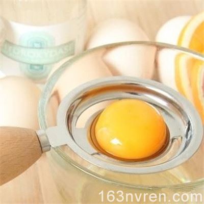 【论美子】鸡蛋怎么美容 教你如何巧用鸡蛋美白肌肤