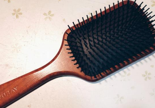 【绝发美】aveda梳子的使用方法 会使头发变蓬松吗